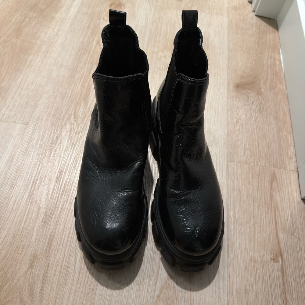Circus by Sam Edelman Black Chunky Chelsea Boots